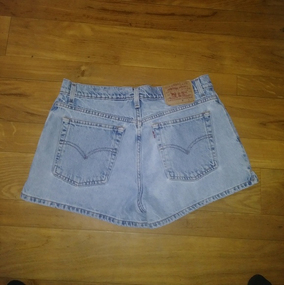 Vintage Levi's Shorts 17